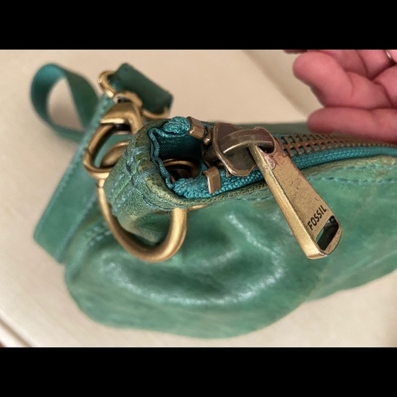 Fossil Crossbody - Picture 5 of 8